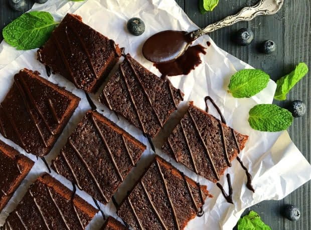 طرز تهیه براونی شکلاتی مرحله به مرحله براونی