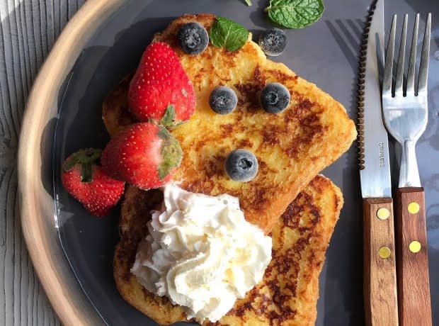 طرز تهیه فرنچ تست وانیلی مرحله به مرحله vanilla french toast