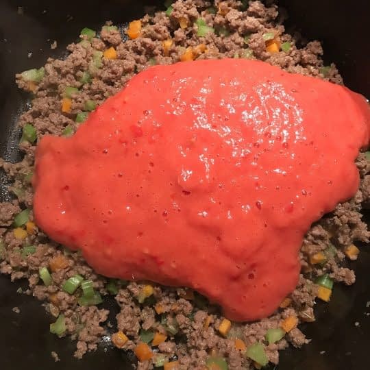 اضافه کردن پوره گوجه