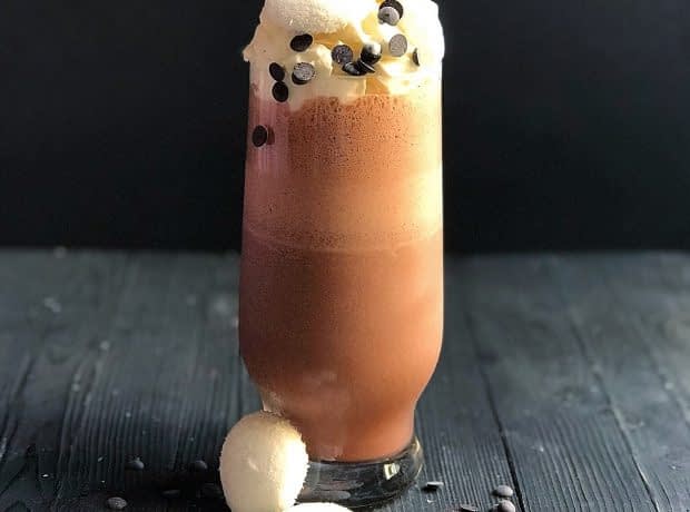 طرز تهیه میلک شیک شکلاتی مرحله به مرحله chocolate milkshake