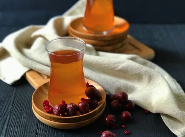 طرز تهیه دمنوش عناب و زرشک jujube tea