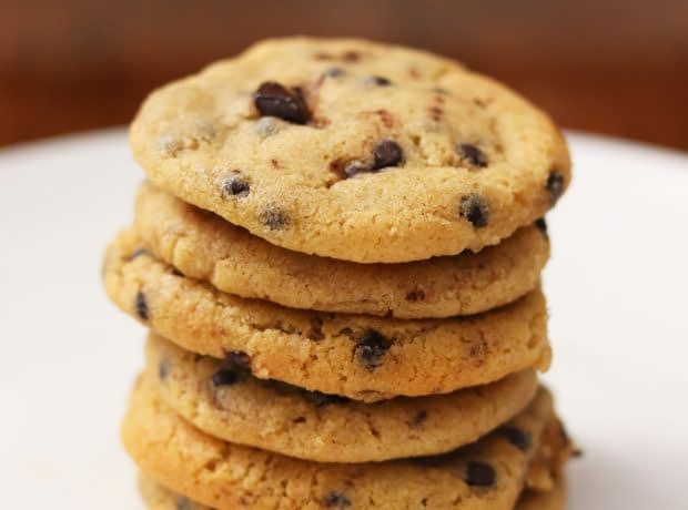 طرز تهیه کوکی با تکه های شکلات chocolate cookies
