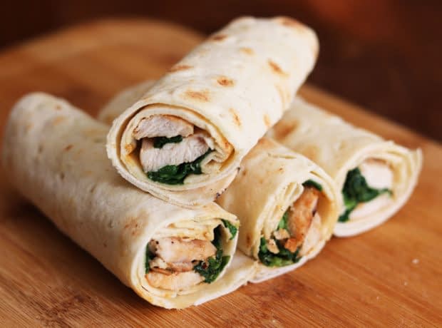 طرز تهیه لقمه مرغ و اسفناج رژیمی chicken wrap