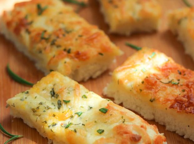 طرز تهیه نان سیر پیتزایی nane sir